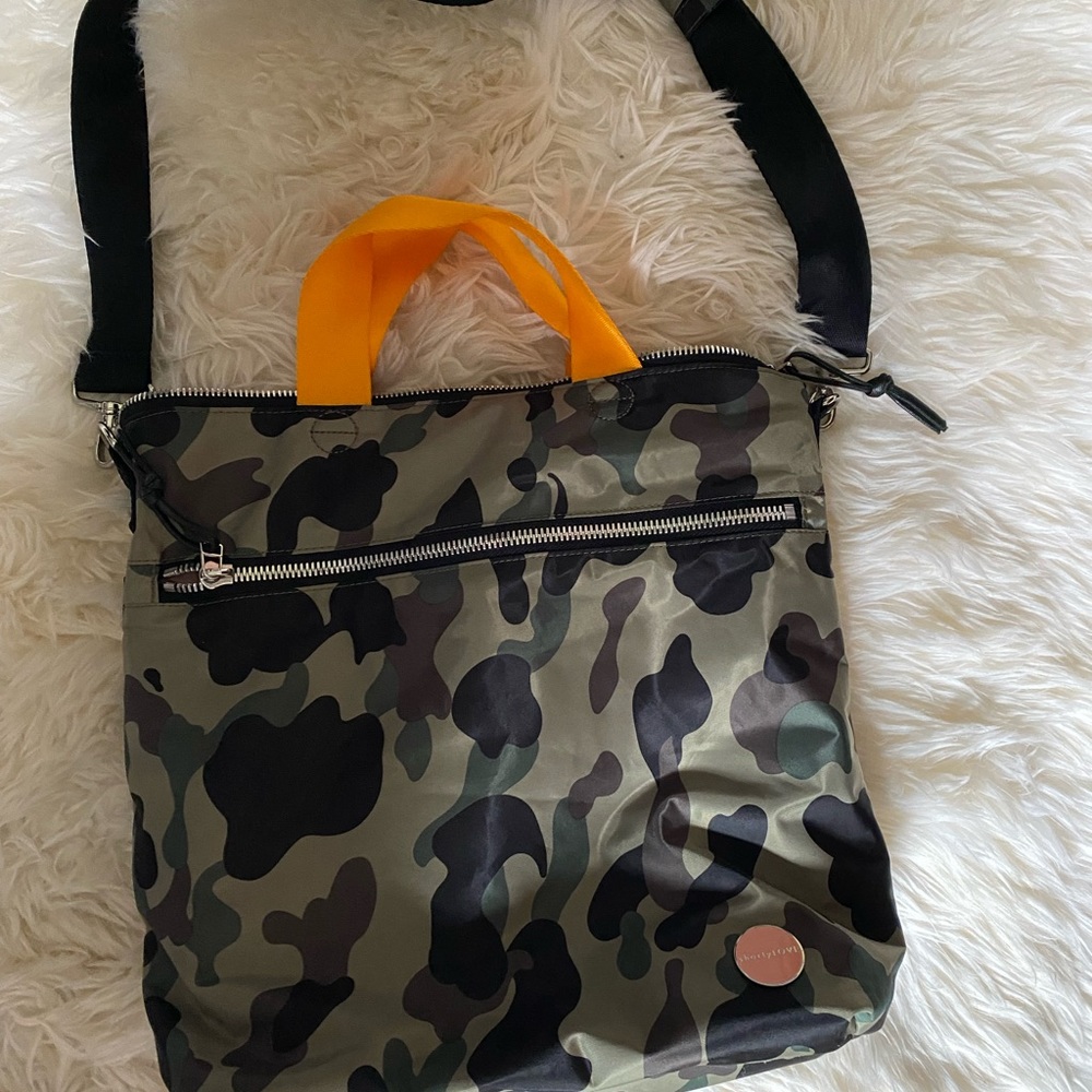 ShortyLove Wonder - Large Crossbody Bag NWOT